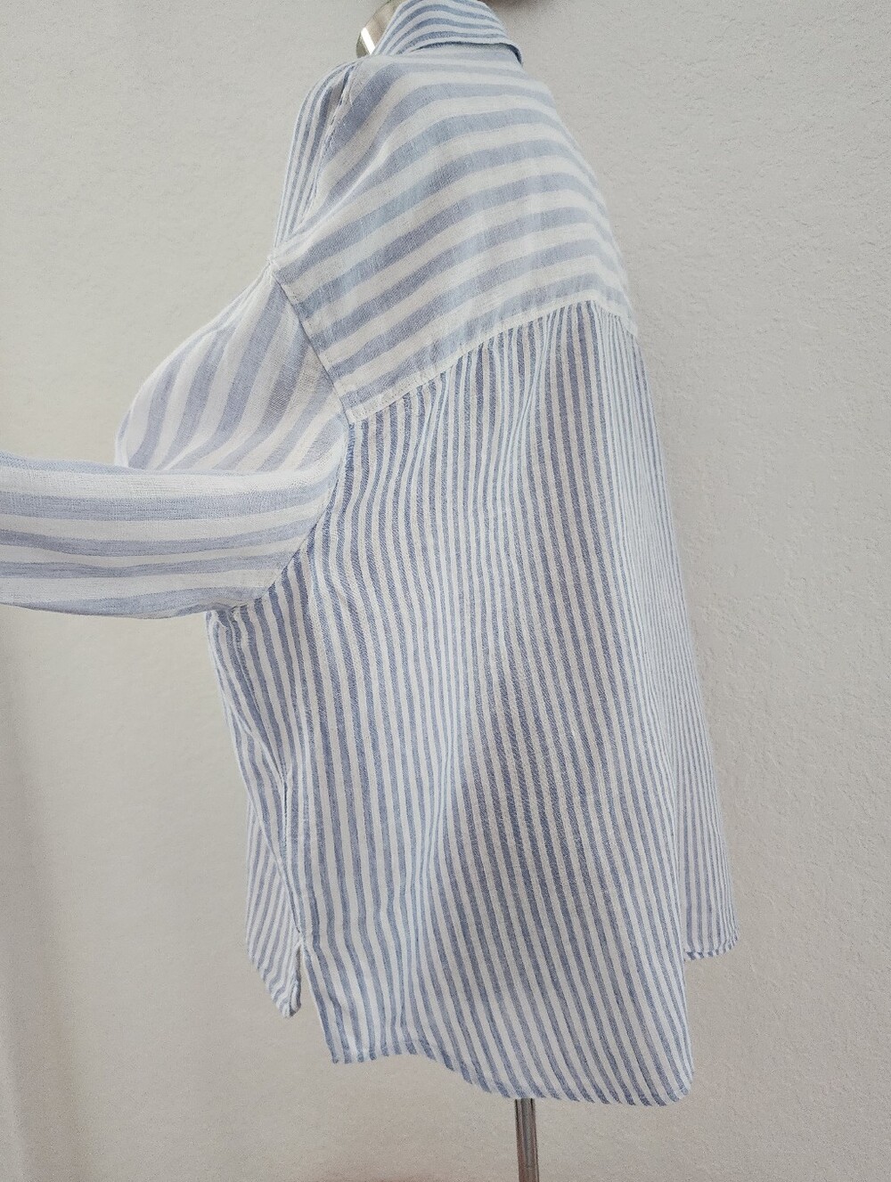 NICOLE MILLER | Light Blue & White Striped Button-Up Shirt 100% Linen - Picture 10 of 15
